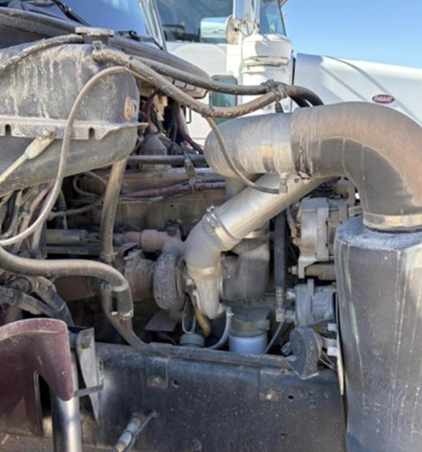 Used 2001 Freightliner FL-70 Mobile Hydraulic Power Pack Truck