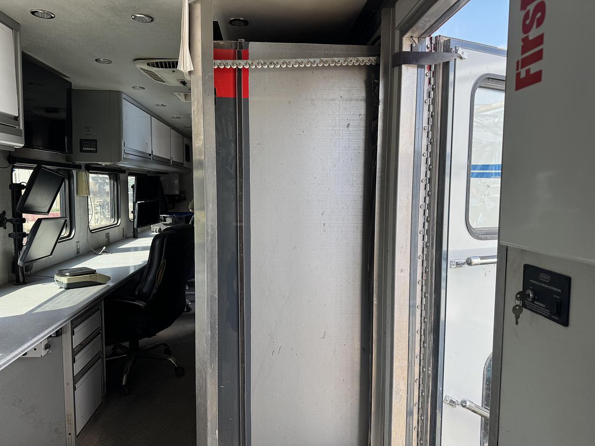 Used 2015 Stewart & Stevenson ET-33 EXP Frac Data Van