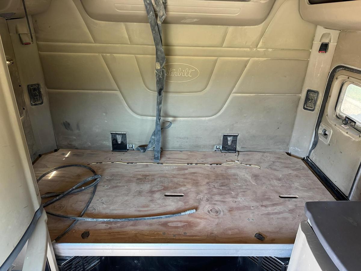 Used 2015 Peterbilt 579 6x4 Sleeper Truck Tractor