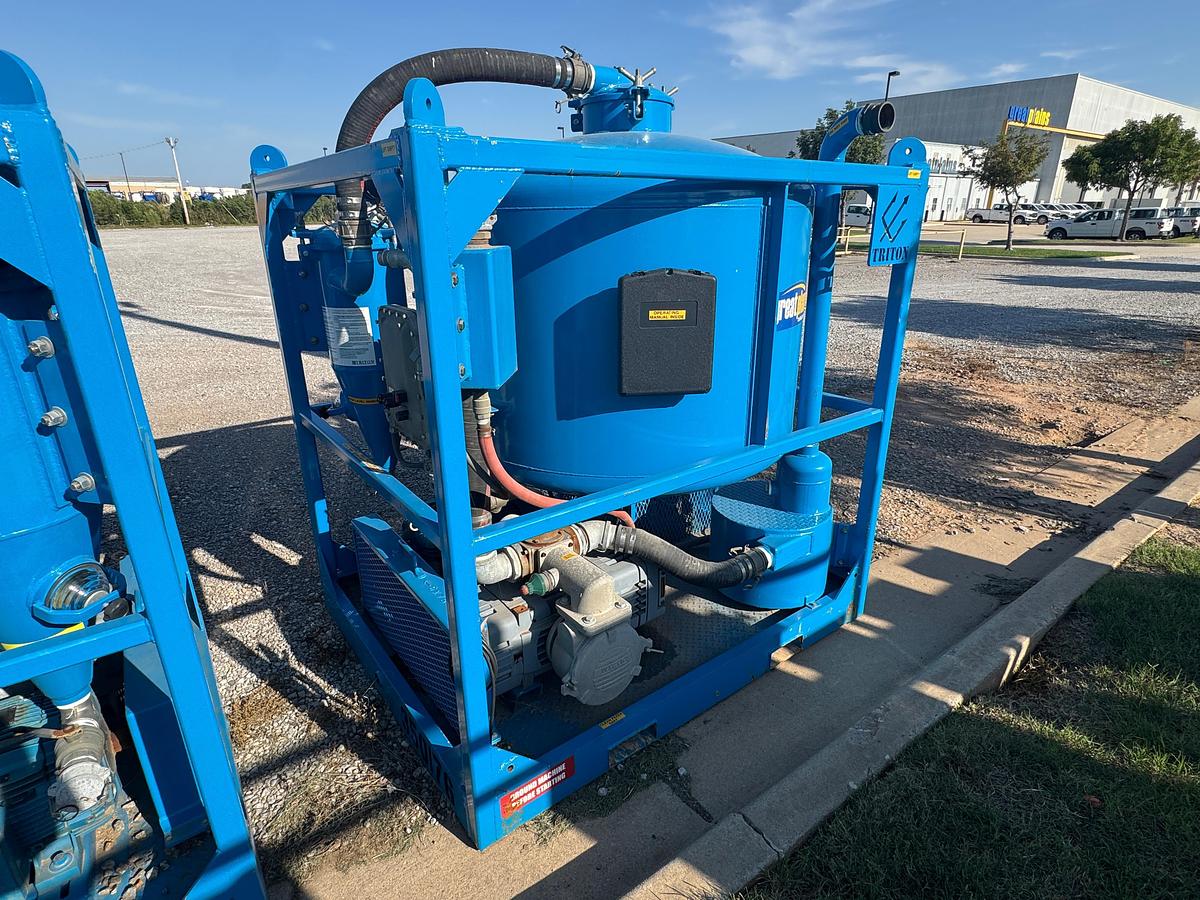 Used Triton / Great Plains Vacuum Tank System