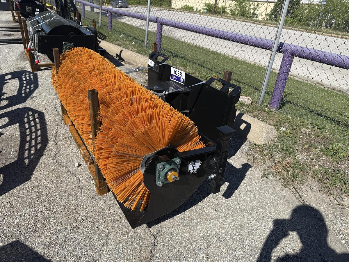 Used 2026 GIYI GY-SE61 Sweeper Skid Steer Attachment (UNUSED)