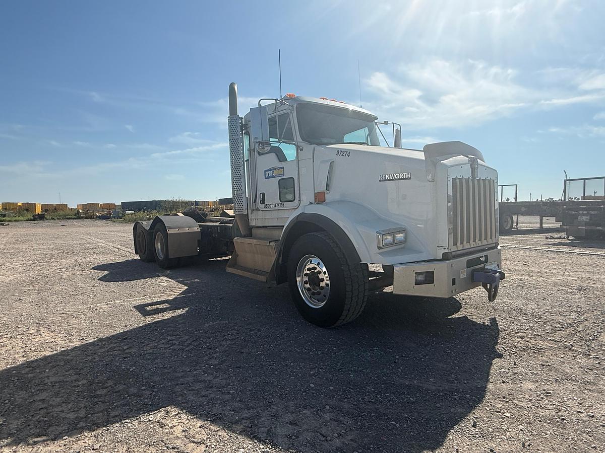 Used 2011 Kenworth T800 Cab and Chassis