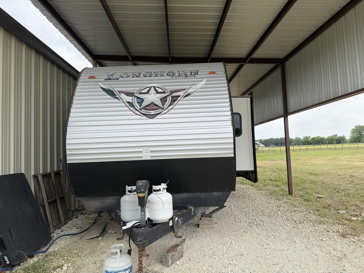 Used 2018 Longhorn Crossroads Bumper Pull Travel Trailer Bunkhouse