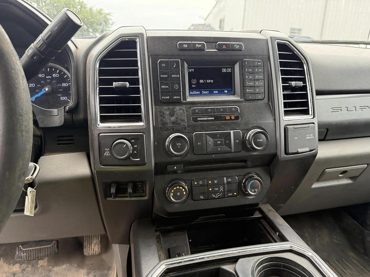 Used Ford F350 XLT 6.7L Power Stroke With Flatbed