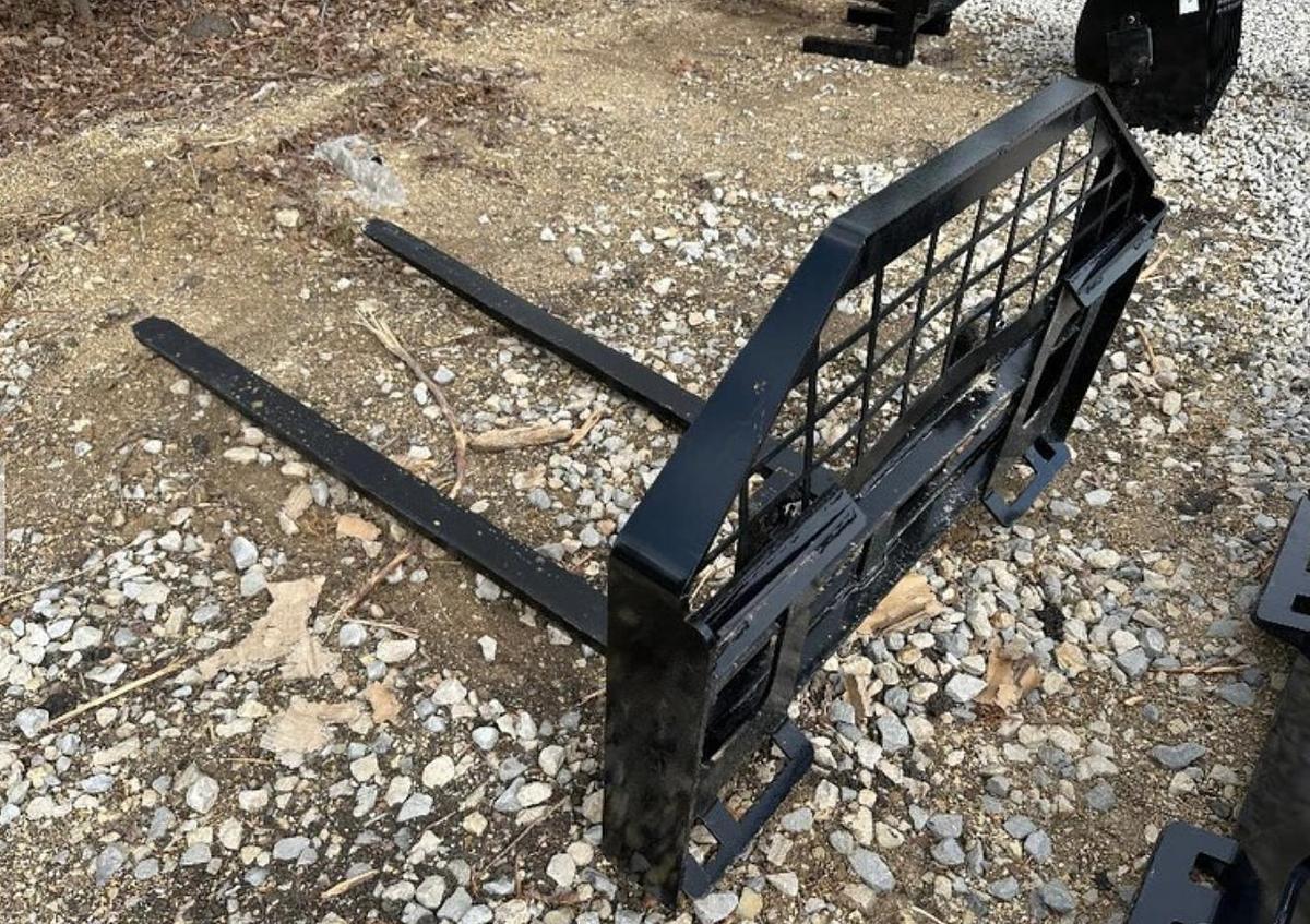 Used 2026 CAPTOK CK-DHC 60in Forks Skid Steer Attachment (UNUSED)