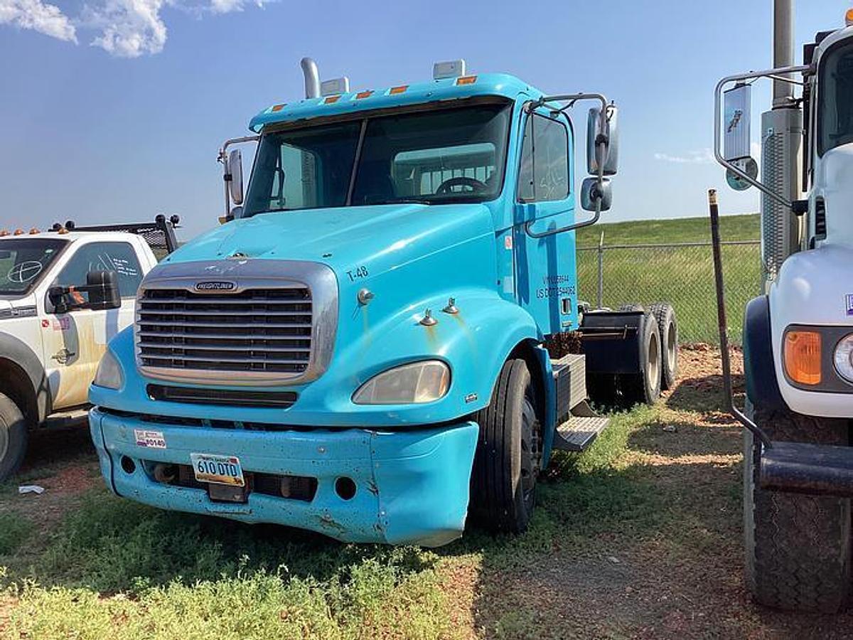 Used 2005 Freightliner Cascadia
