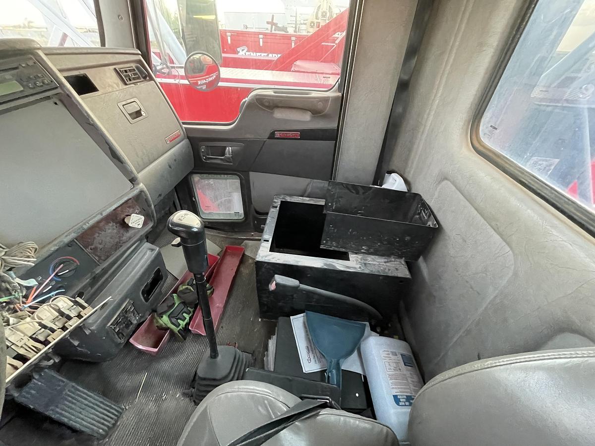 Used 2007 Kenworth T300