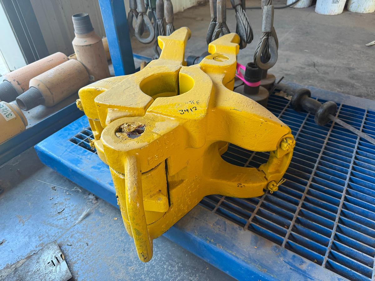 Used (3) AOT MGG 3 1/2'' 250-Ton BN DP Elevators