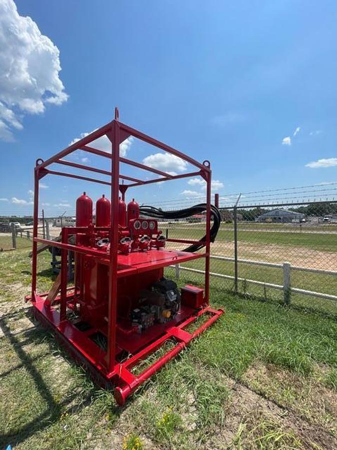 Used BOP 4 Station Closing Unit