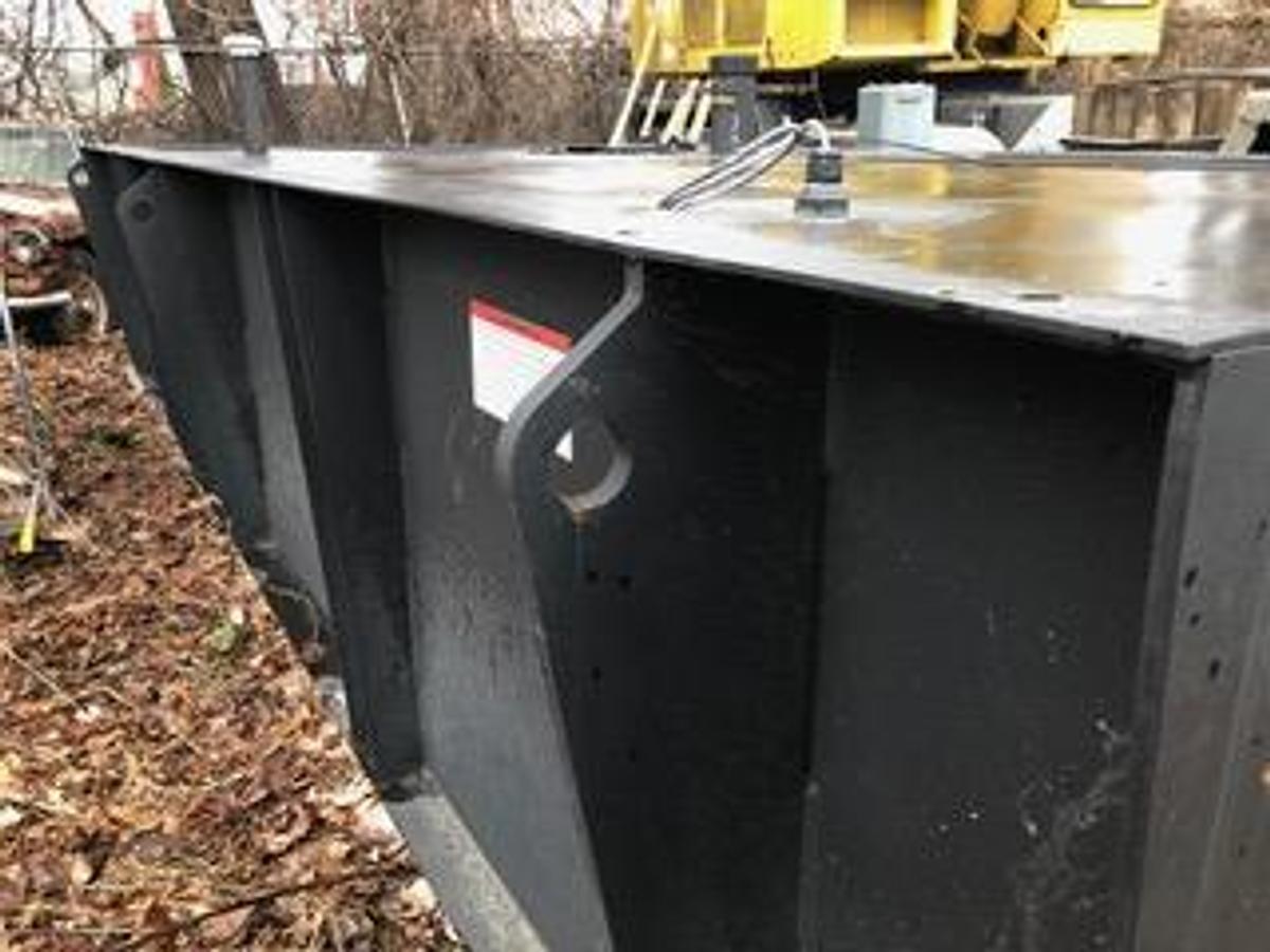 Used 2018 HennigFuel Tank - 1420 Gallons (Never Seen Fuel)