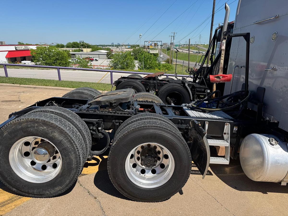 Used 2015 Peterbilt 579 6x4 Sleeper Truck Tractor