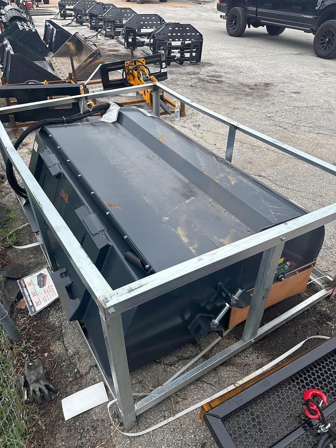 Used 2026 WIG XN-FB01-72 Box Broom Sweeper Skid Steer Attachment (UNUSED)
