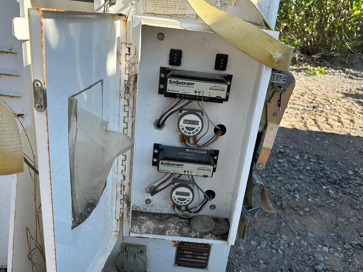 Used Solar Light Tower SLT600, Inoperable Missing Axle and Wheels, Missing Trailer Hitch.