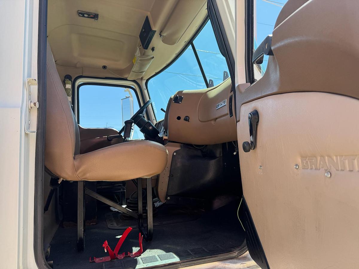 Used 2005 Mack Haul Truck CV713