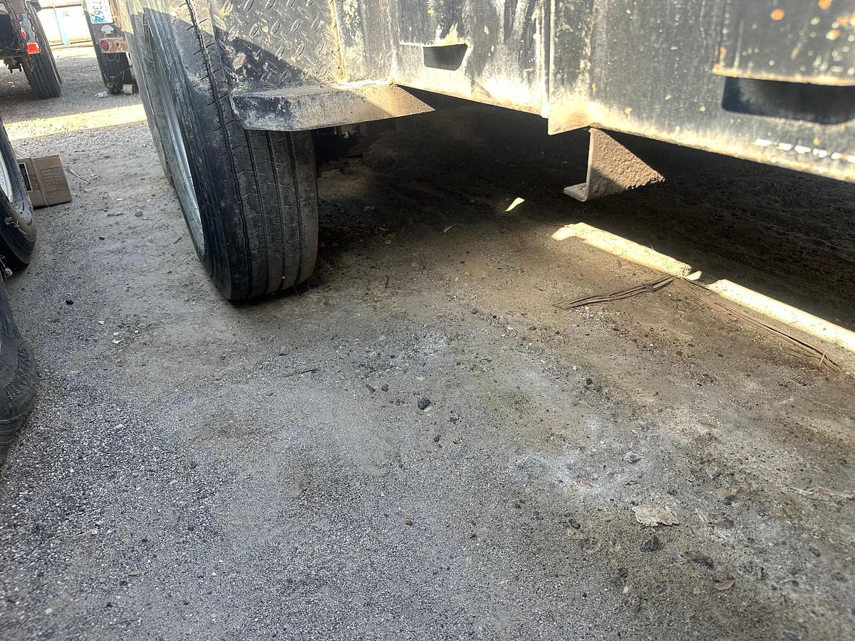 Used 20 Top Hat Industries GooseneckTrailer