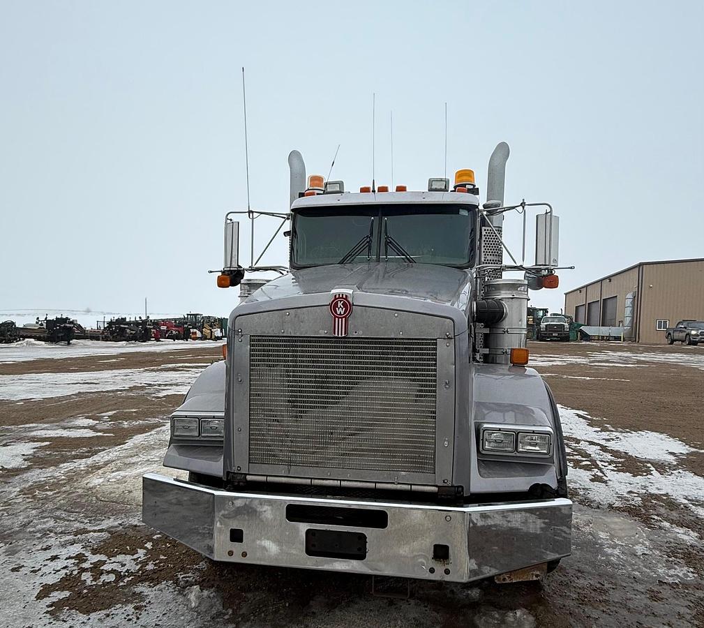 Used 2008 Kenworth Winch Truck