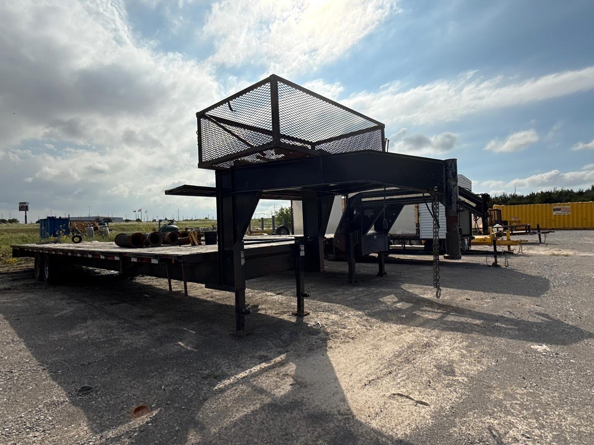 Used 32FT Single Axel Gooseneck Trailer
