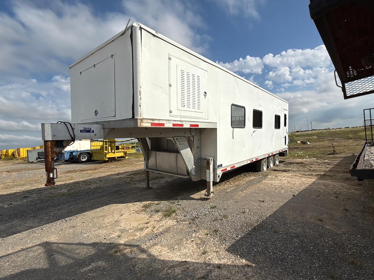 Used 20ft Data Van Trailer Missing Windows INOP