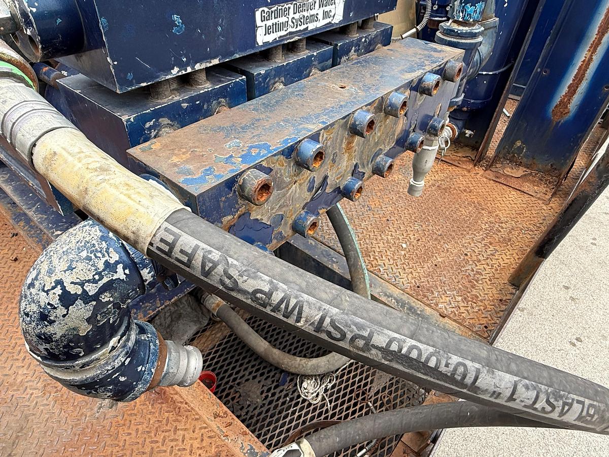 Used 2005 Kenworth T800 Pump Truck - Gardner Denver / OPI 10K Triplex Pump - Fully Functional!