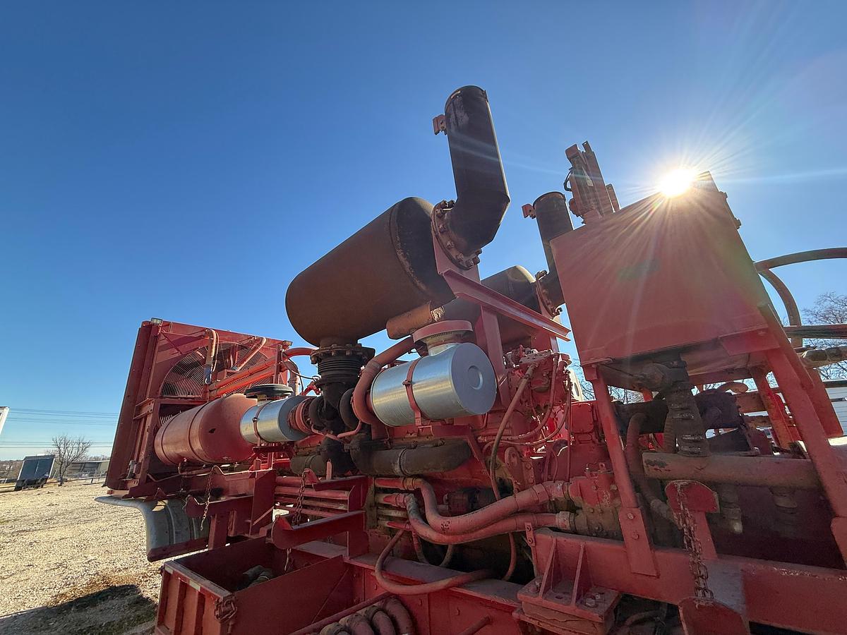 Used Blender with SPM 2250 HP Triplex Pump, Detroit 16V Engine & Allison Transmission