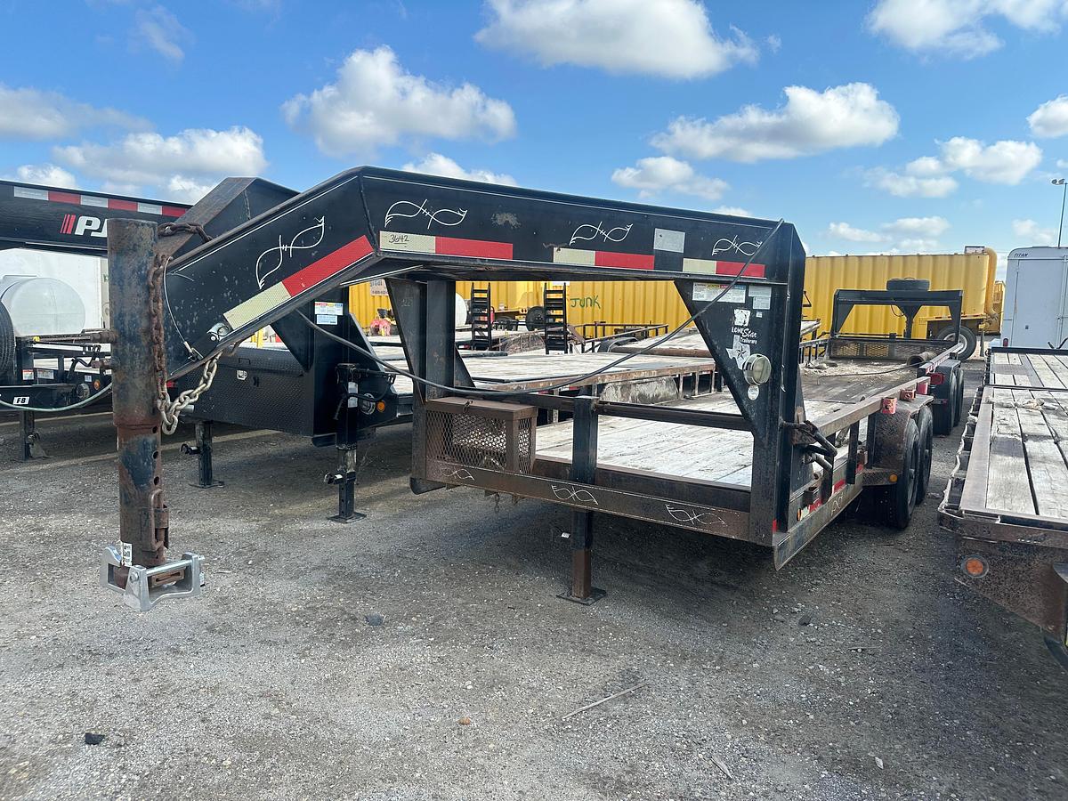 Used 2013 Lonestar Trailer MFG 16' GooseneckTrailer