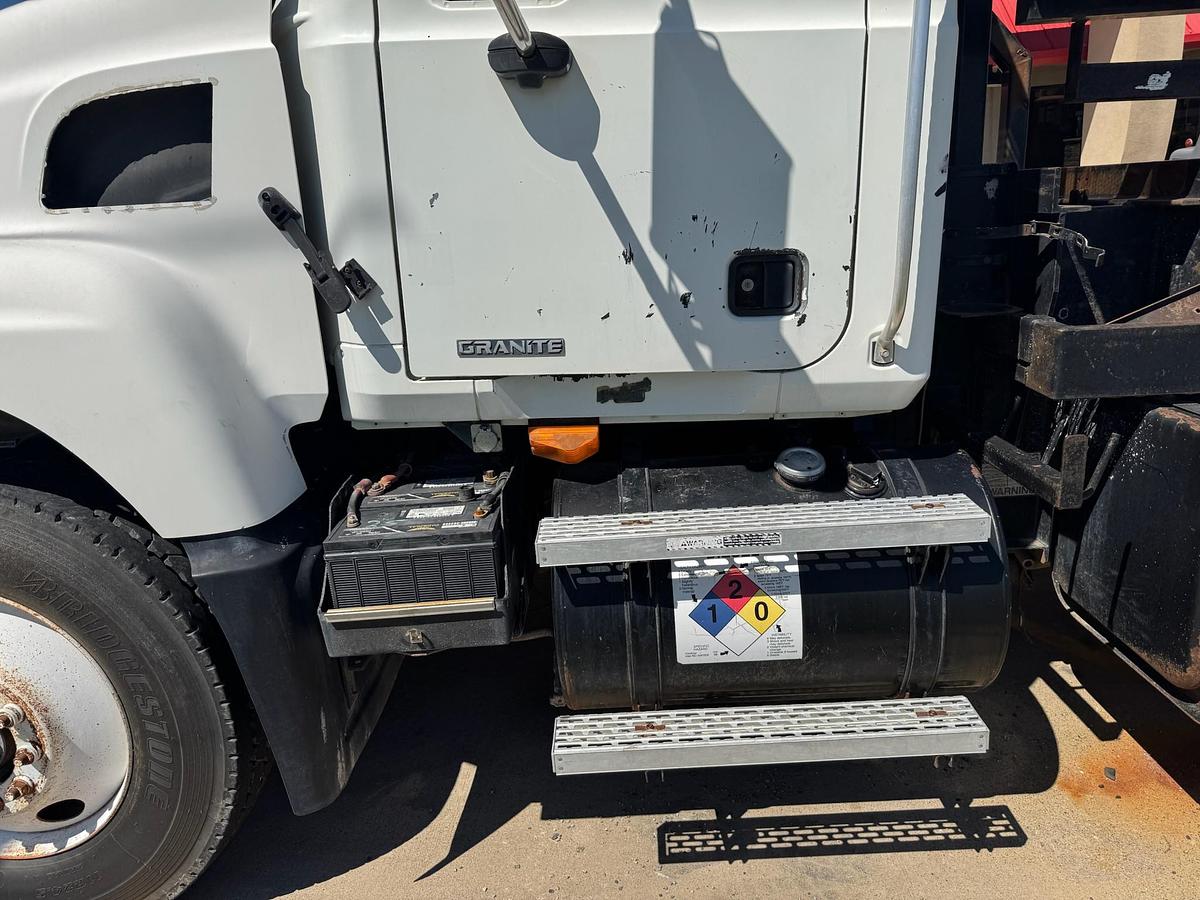 Used 2005 Mack Haul Truck CV713