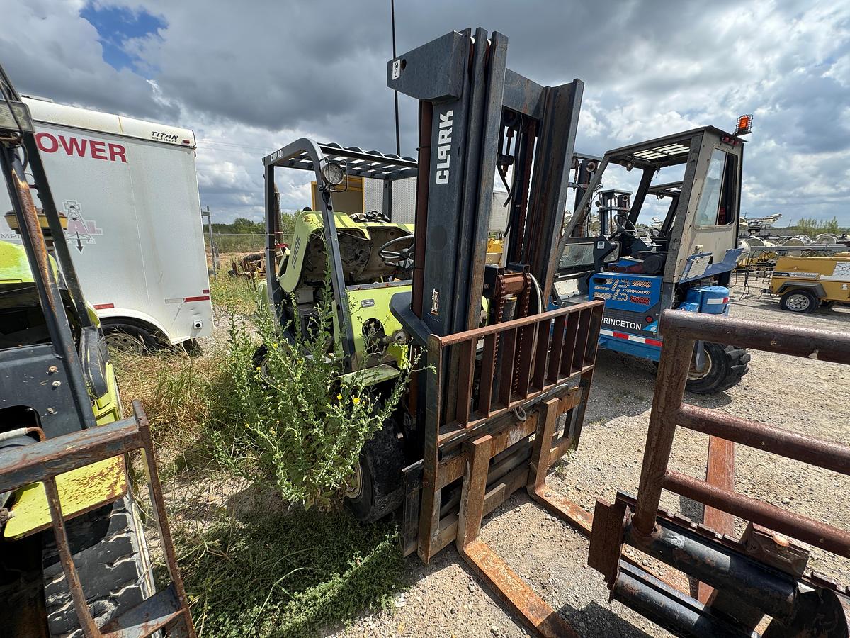 Used Clark CMP 40D Forklift