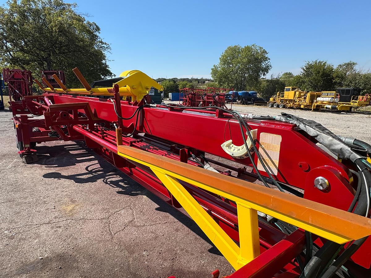 Used Vektor Gooseneck Hydraulic Pipe Handler Trailer
