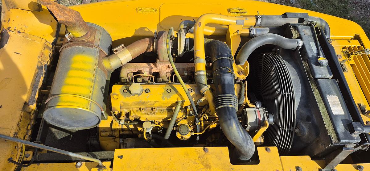 Used 2005 John Deere 200LC Excavator