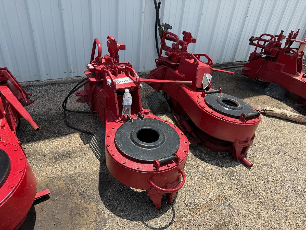 Used Foster 58-93R Hydraulic Tubing Tongs