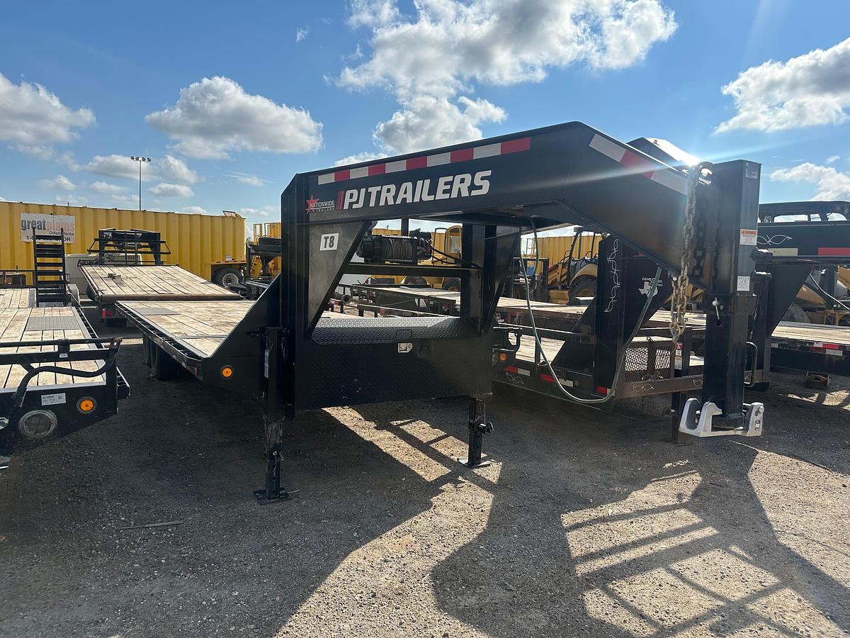 Used 2024 PJ Trailer MGF 26' Deck with Tilt Deck and Smitty Bilt 17,500 lb Winch