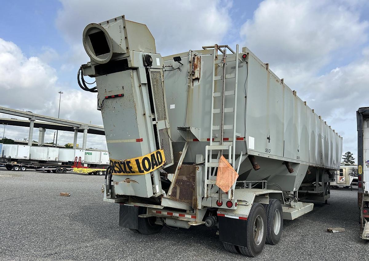 Used 2011 Appco FS-40 Bulk Sand Storage Trailer