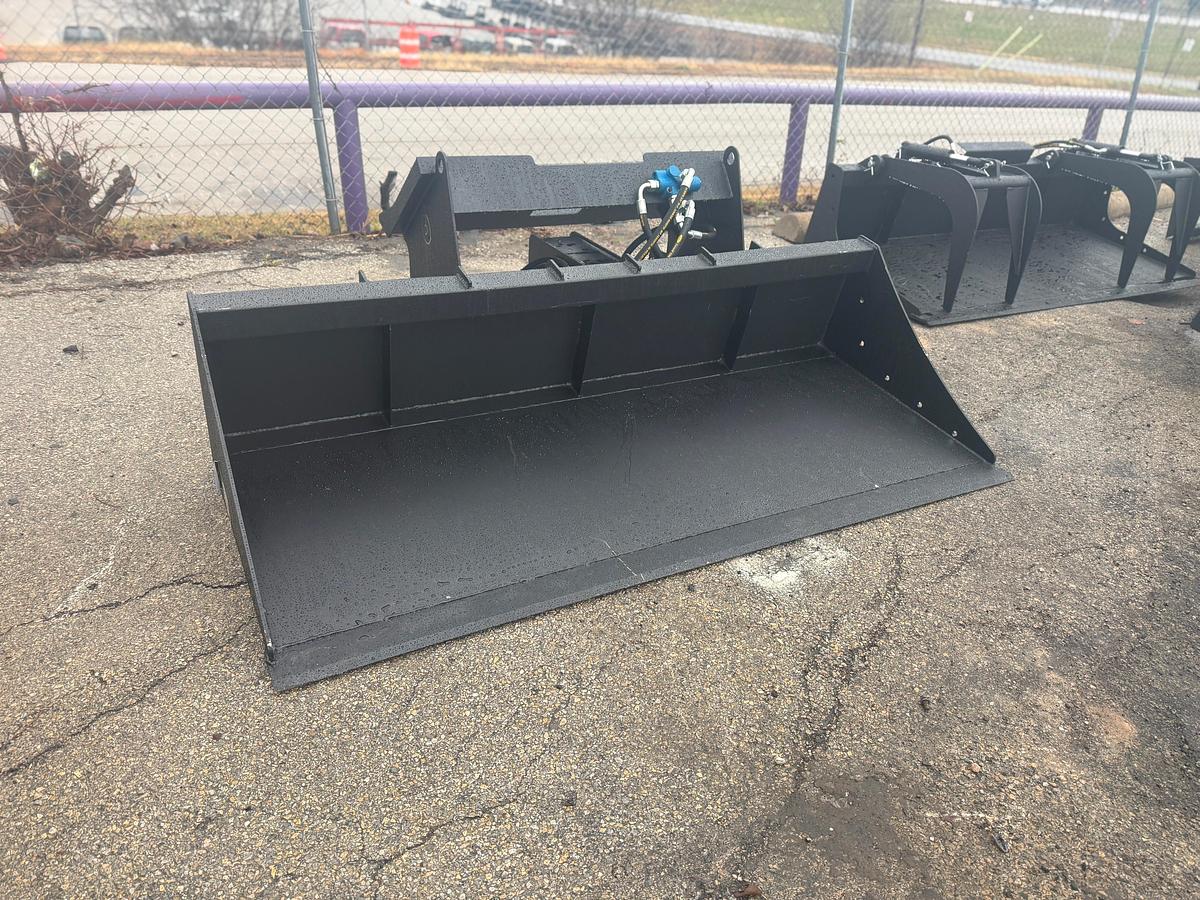 Used 2025 PABREAK 84" Skid Steer Bucket