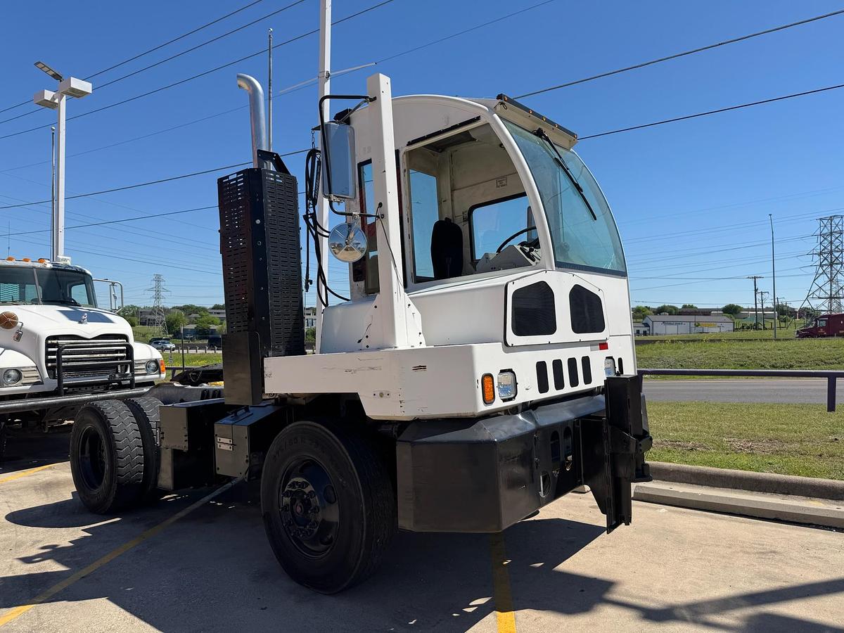 Used 2019 Autocar 4x2 Spotter Truck