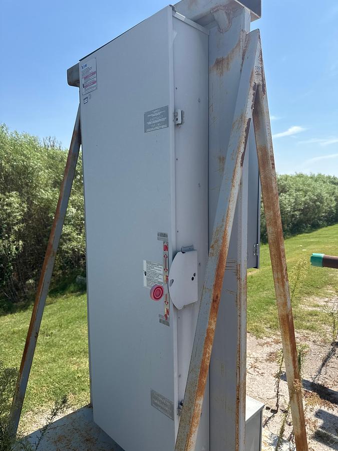 Used Eaton Portable Electrical Distribution SwitchGear