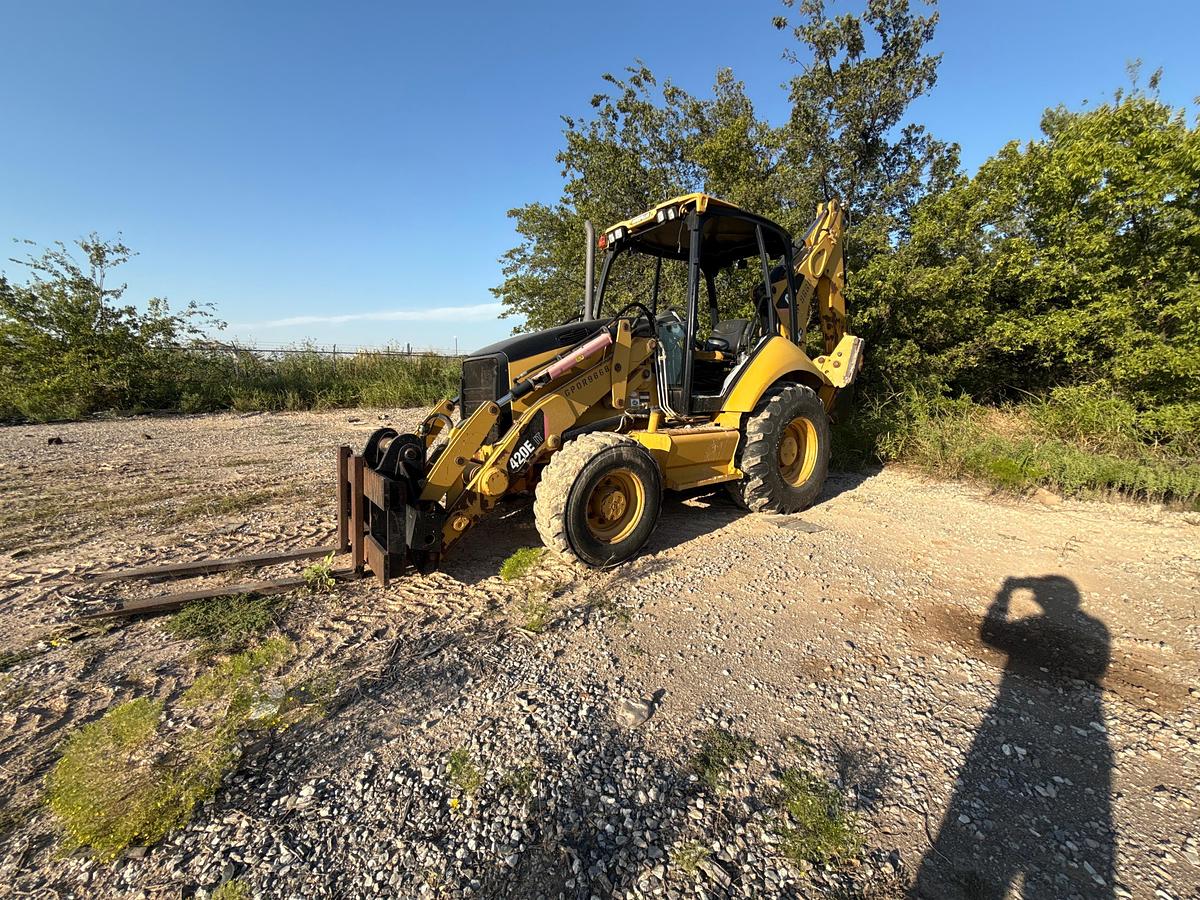 Used CAT 420E Backhoe with a CAT ACERT