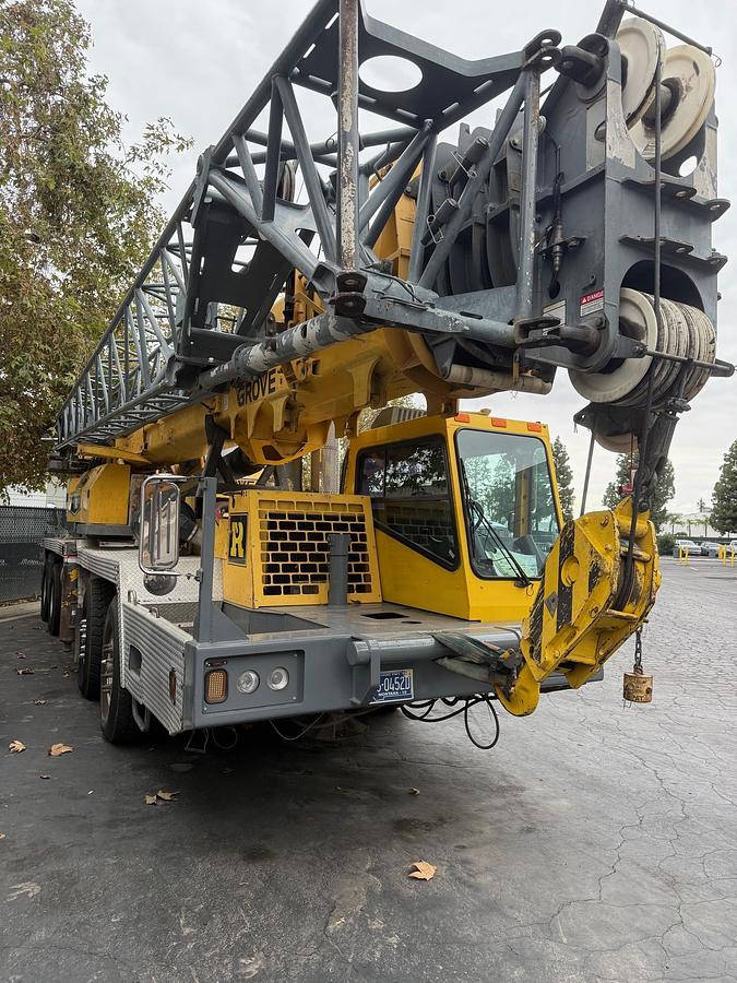 Used 2004 Grove TMS 9000E Hydraulic Truck Crane
