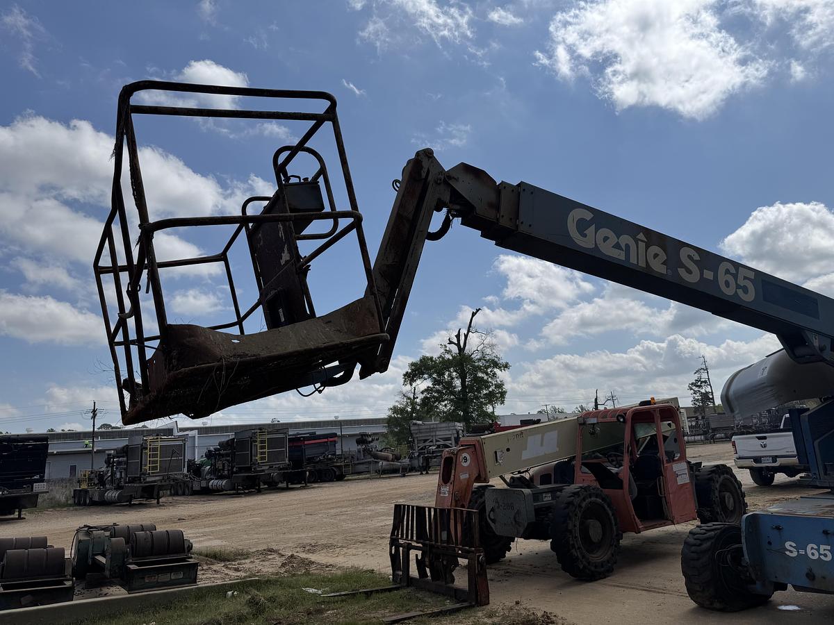 Used 2002 Genie S-65 4x4 Telescopic Boom Lift