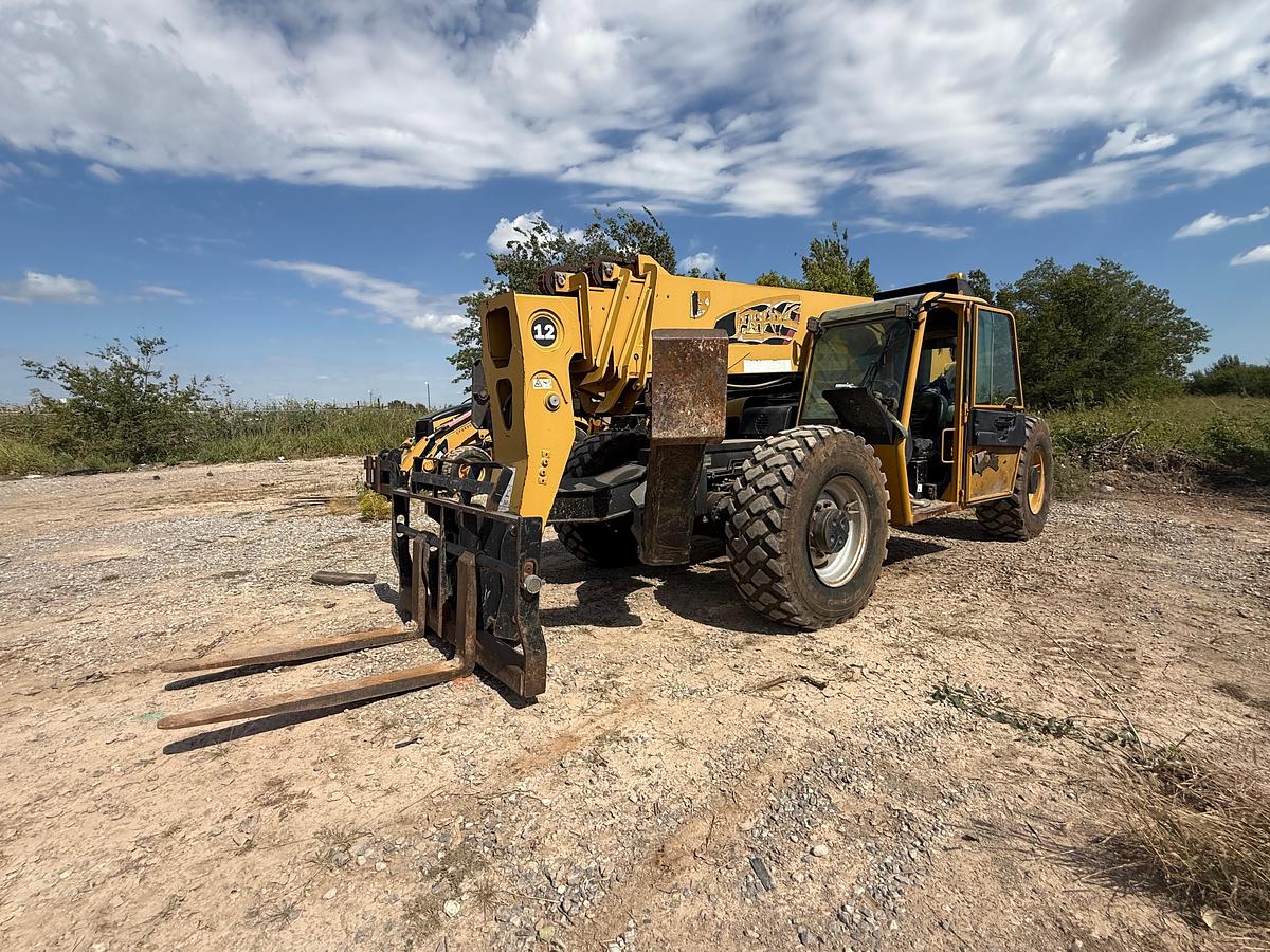 Used 2009 CAT TL1255 telehandler Mac Lifting Weight 12,000lbs