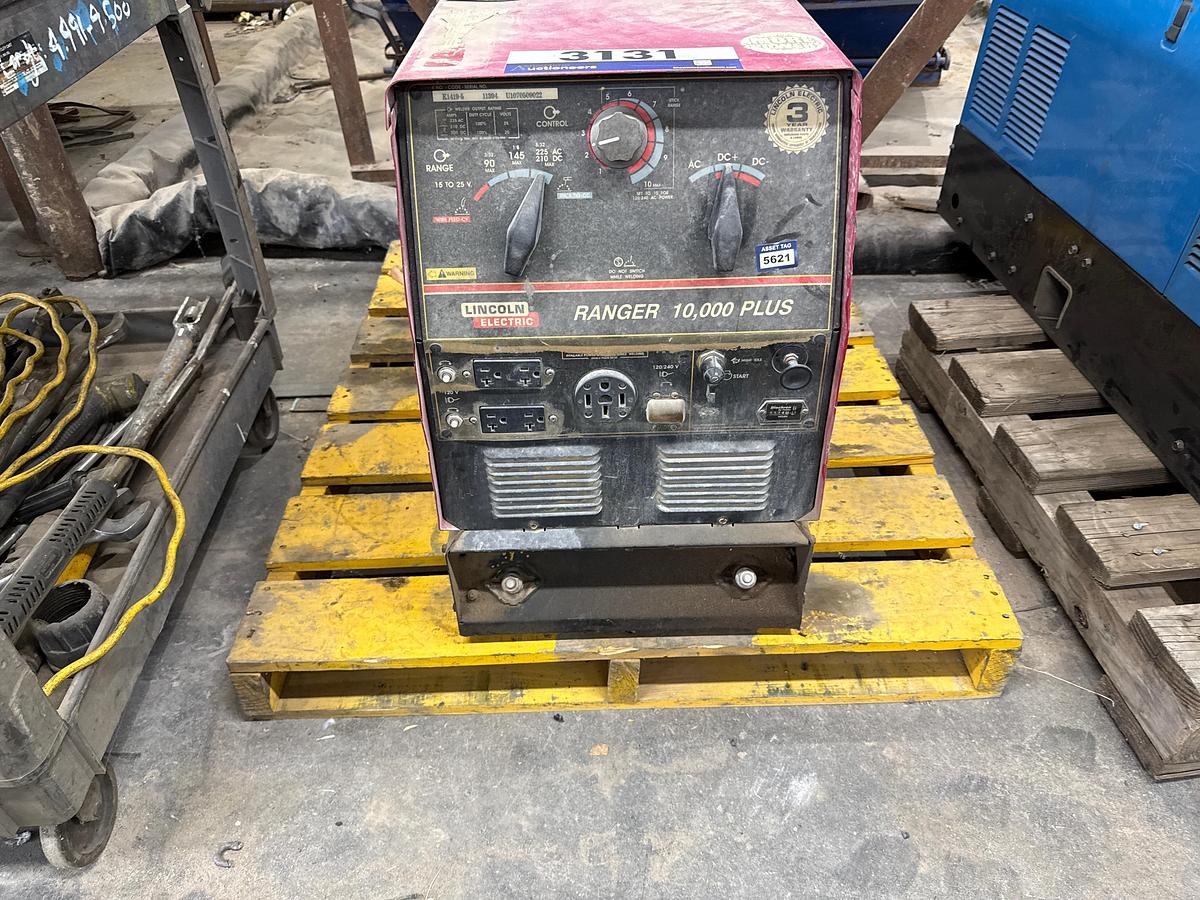Used Lincoln Electric Ranger 10,000+ Welder