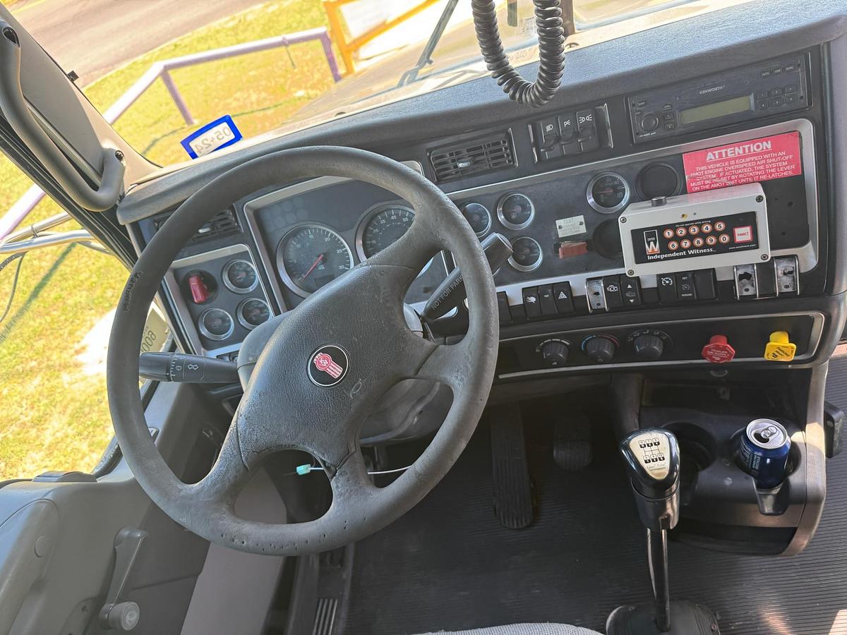 Used 2007 Kenworth T800 6x4 Sleeper Truck Tractor