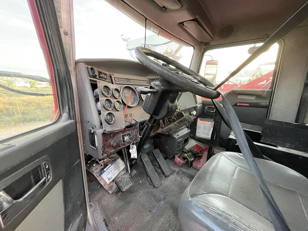 Used 2007 Kenworth T300