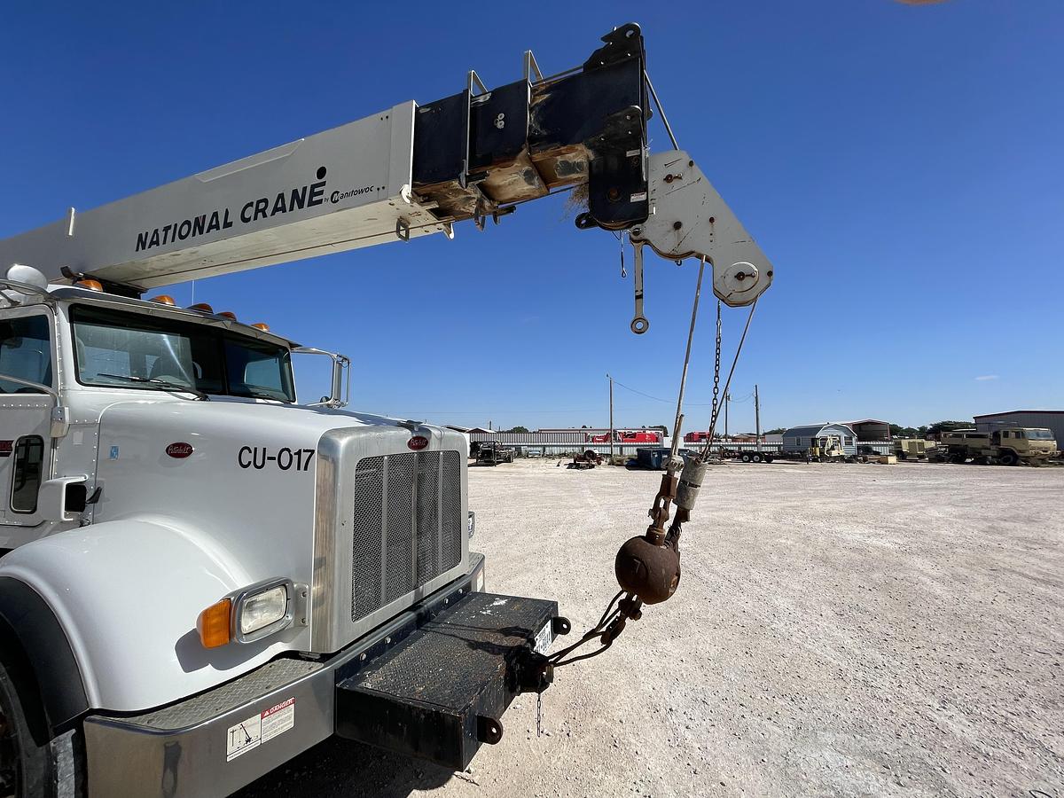 Used 2012 Peterbilt 367 Service Truck with National 900A Crane