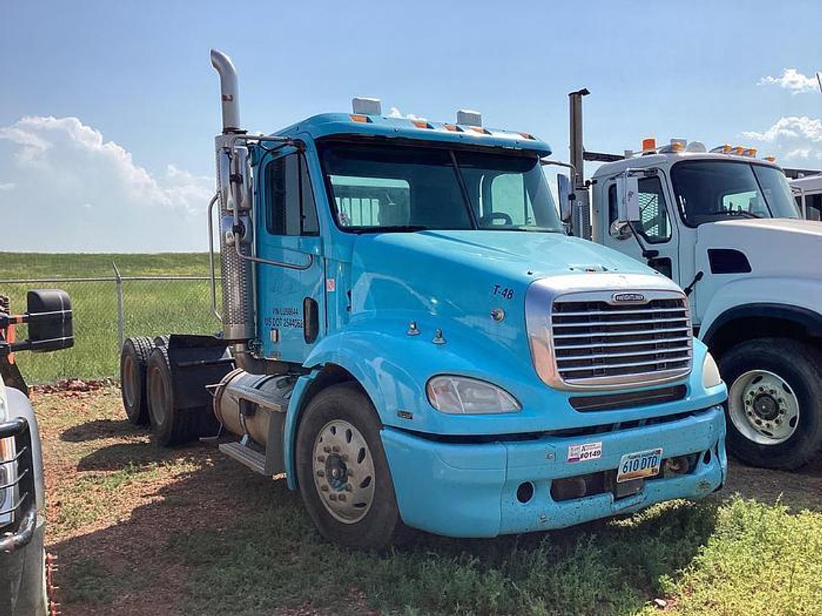 Used 2005 Freightliner Cascadia