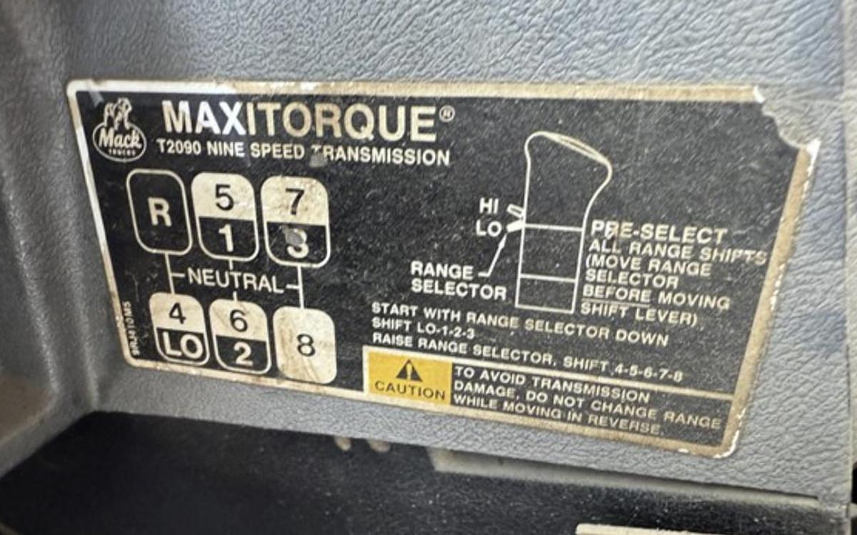 Used 1999 Mack CH613 60K Mech Winch Truck