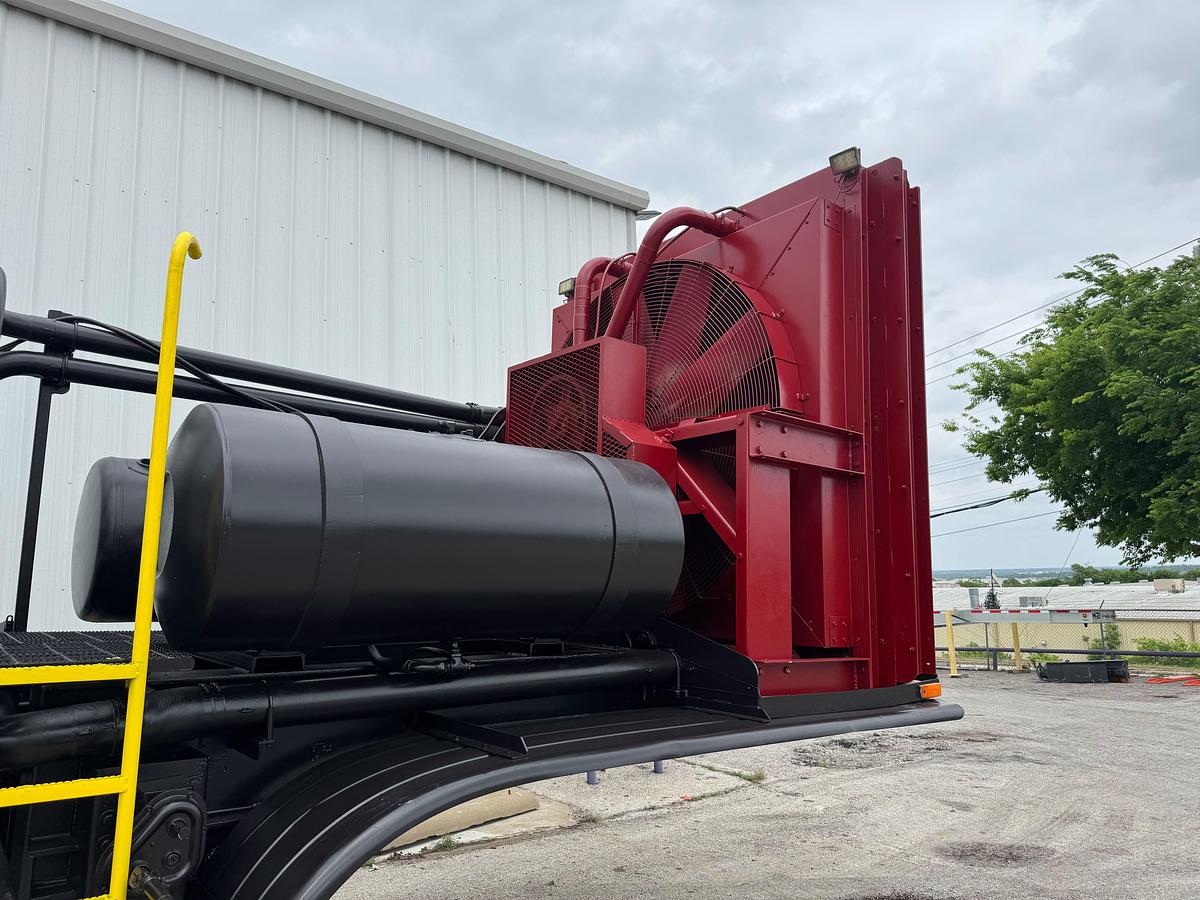 Used Blender with SPM 2250 HP Triplex Pump, Detroit 16V Engine & Allison Transmission
