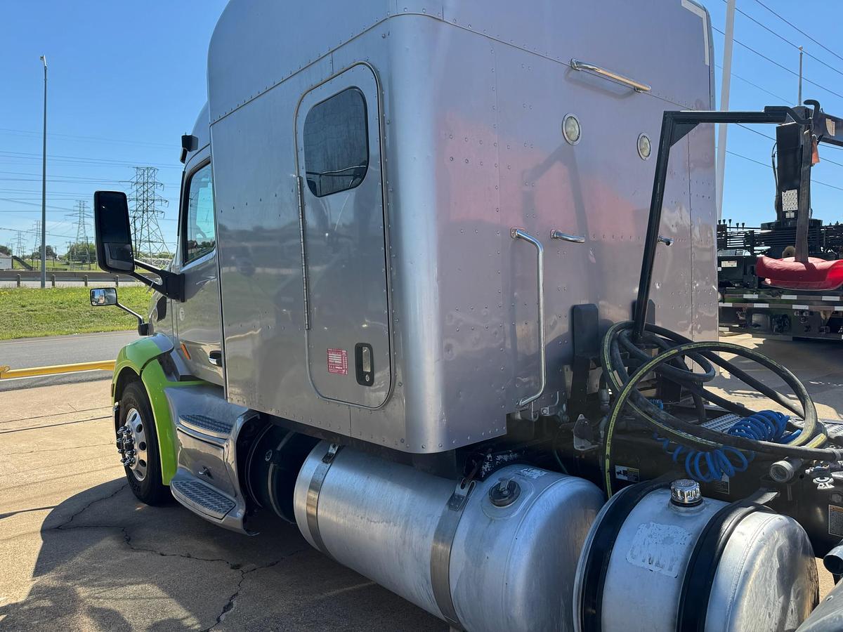 Used 2015 Peterbilt 579 6x4 Sleeper Truck Tractor