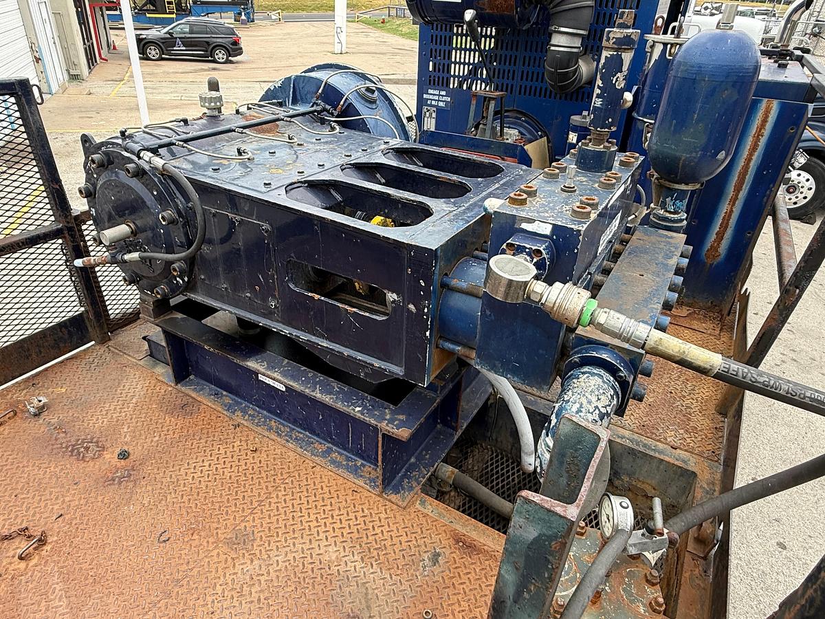 Used 2005 Kenworth T800 Pump Truck - Gardner Denver / OPI 10K Triplex Pump - Fully Functional!