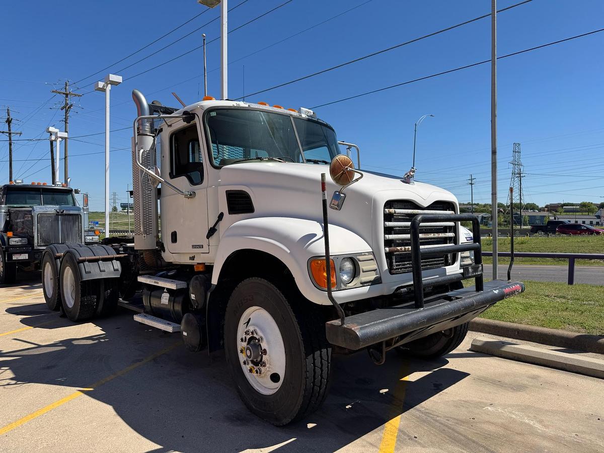 Used 2005 Mack Haul Truck CV713
