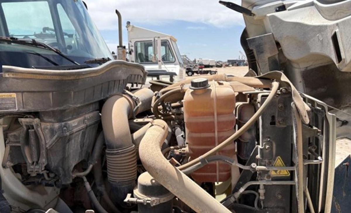 Used 2013 International Workstar 7400 Chemical Theater Truck
